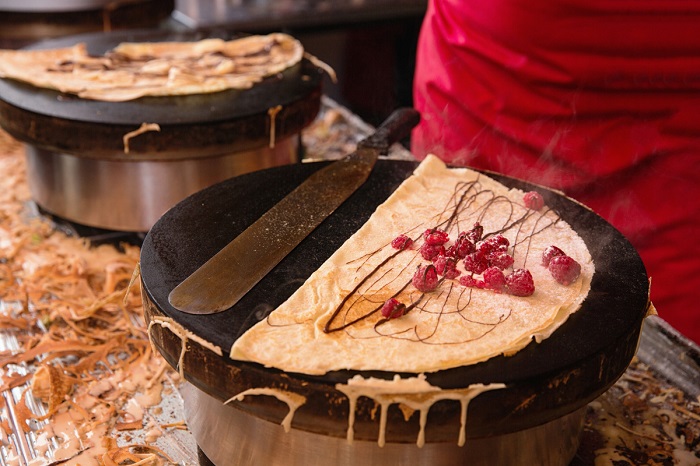 Crêpes - French desserts that will melt you in sweetness