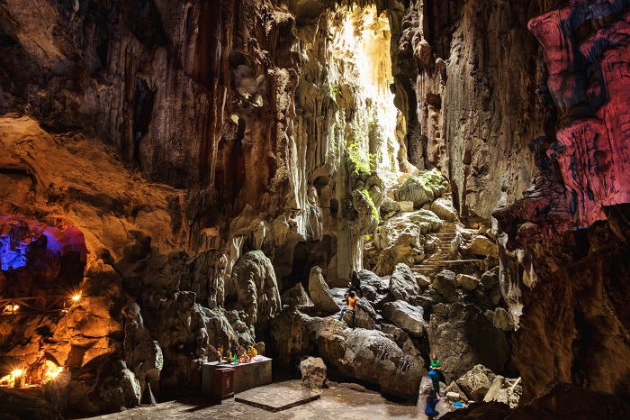 Tam Thanh Temple Lang Son - admire the cave