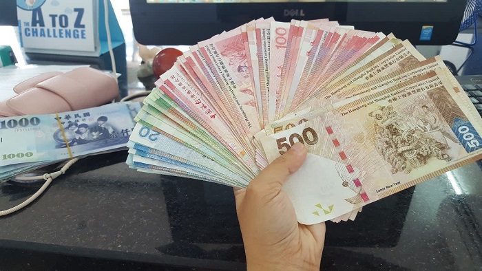 Cách đổi tiền Hồng Kông trong nước