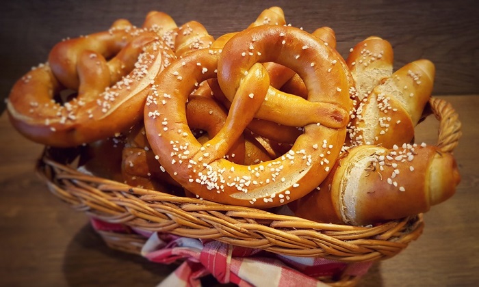 Bánh Brezel - Món ăn truyền thống ở Đức