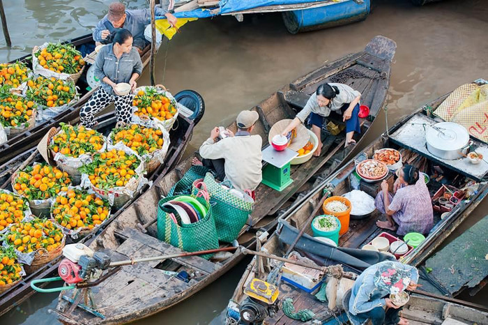 Hau Giang Nga Bay Floating Market - a strange market