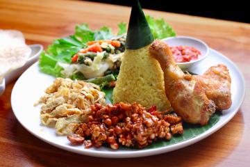 Ăn gì, ăn ở đâu khi đi du lịch đến thành phố Bandung Indonesia?