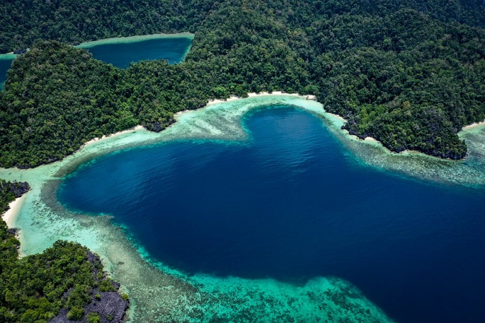 Vịnh tình yêu ở đảo Labengki - Đảo du lịch ở Indonesia