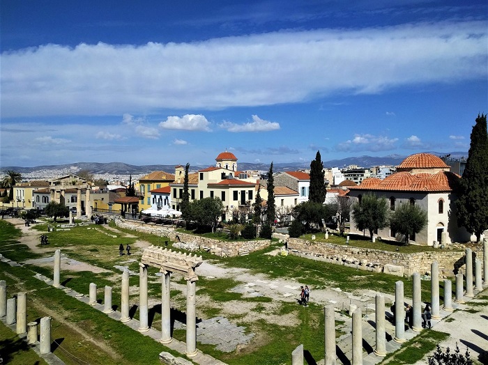 thành cổ Plaka bao gồm phần lớn các điểm tham quan không thể bỏ qua ở Athens 