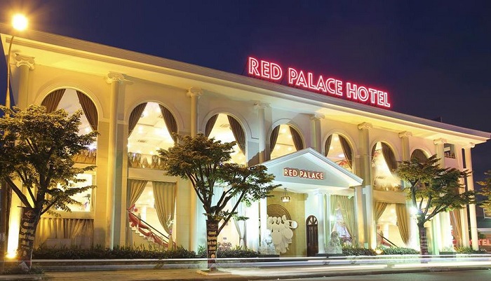 Red Palace Hotel - khách sạn gần sân bay ở Đà Nẵng ấm cúng 