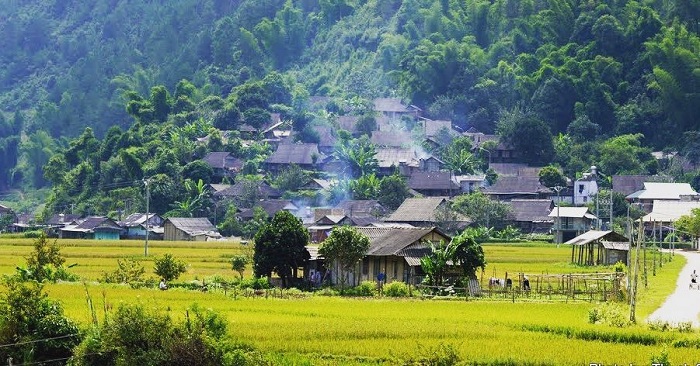 What's so beautiful about Lim Thai village?