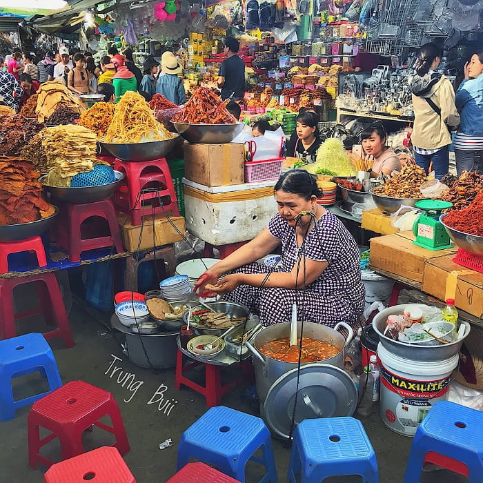 Chợ Cồn - con phố ăn vặt nổi tiếng ở Đà Nẵng lâu đời 