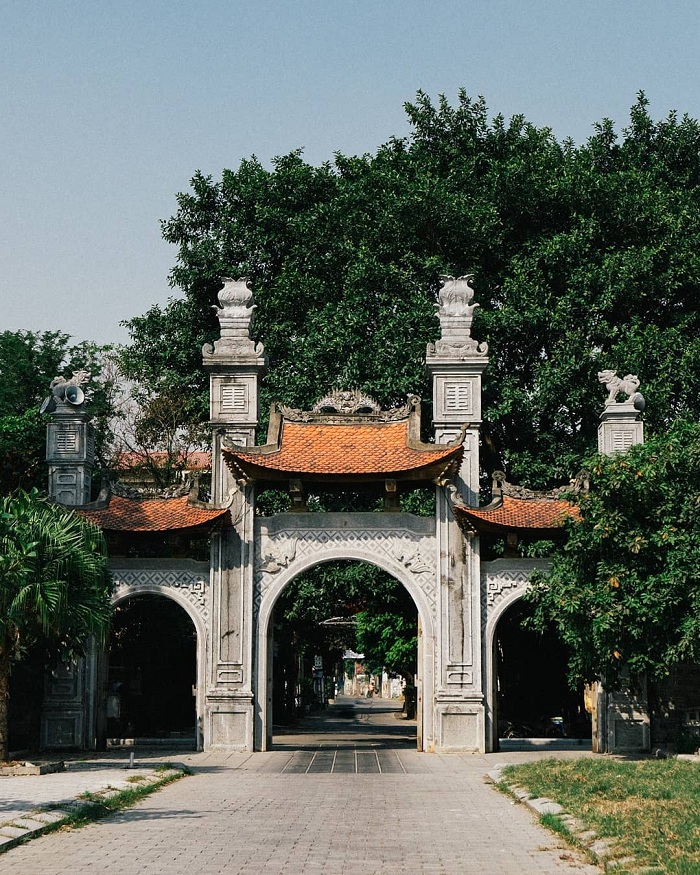 Hoa Lu is the famous ancient capital of Vietnam