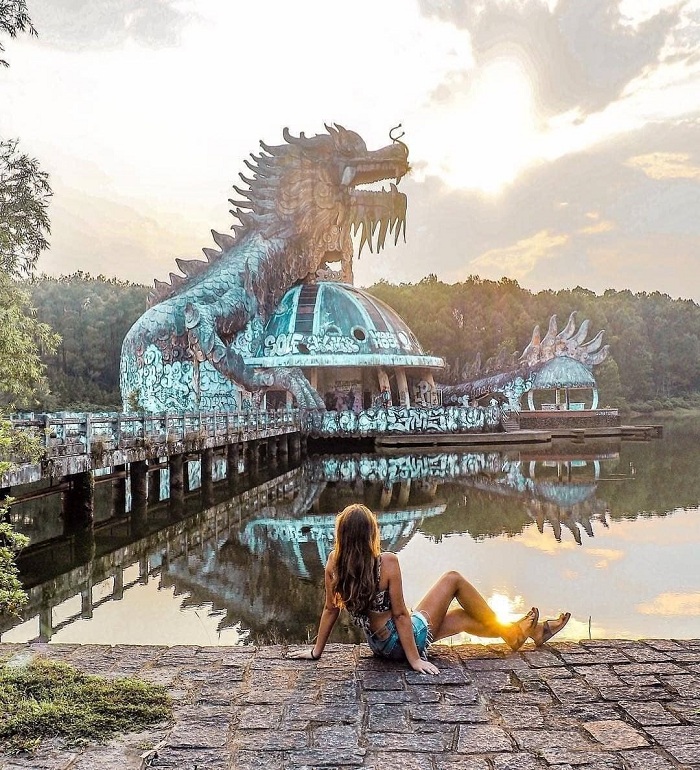 Công viên Hồ Thủy Tiên là công trình bỏ hoang ở Việt Nam ma mị