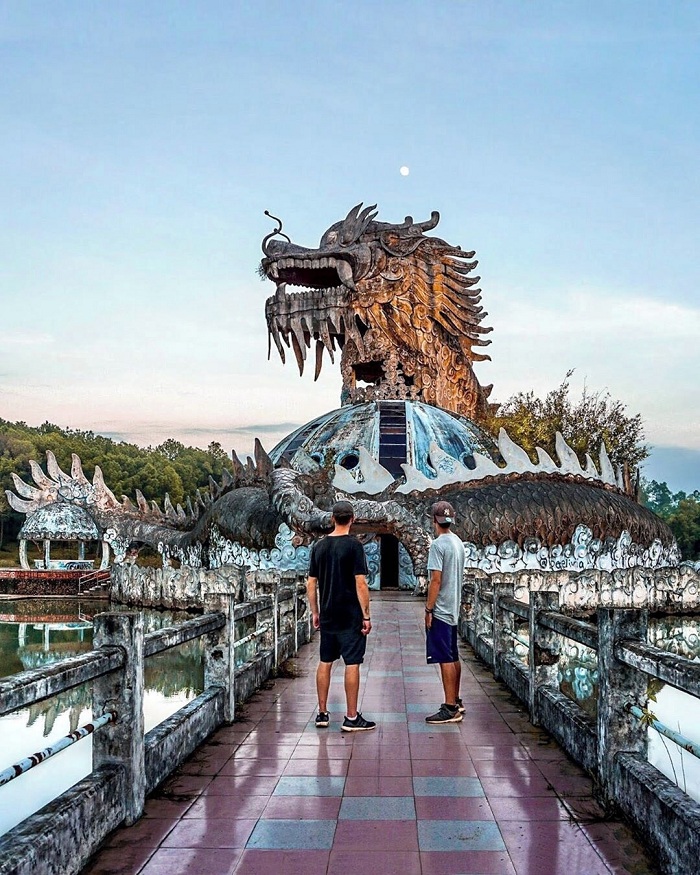 Công viên Hồ Thủy Tiên là công trình bỏ hoang ở Việt Nam ma mị