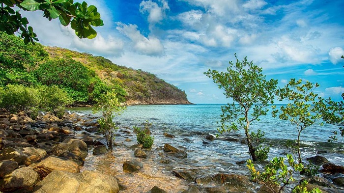 Những địa điểm du lịch nổi tiếng ở Côn Đảo - Bãi Ông Đụng