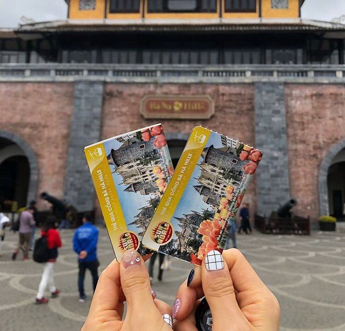 Ticket prices and operating hours at Ba Na Hills wax museum 