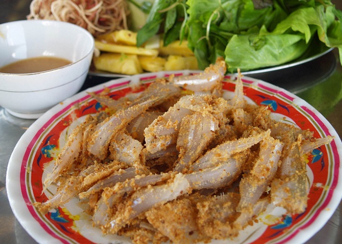 Vung Tau apricot fish salad - famous specialty