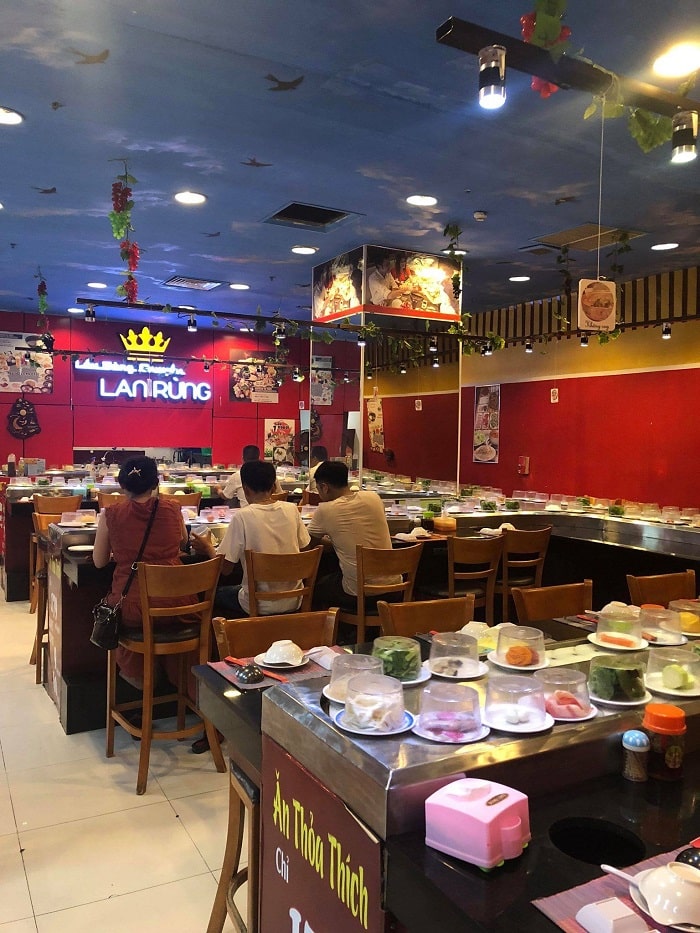 Lan Rung restaurant - delicious conveyor hot pot restaurant in Da Nang should try 