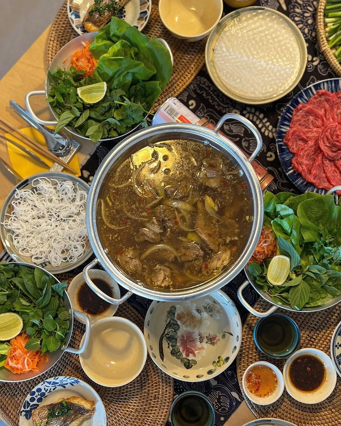 Beef hotpot is a special Vietnamese hot pot dish