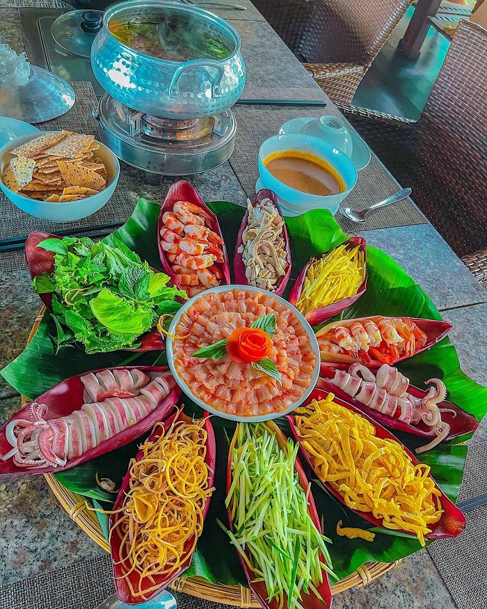 Hot pot drop is a special hot pot dish in Vietnam