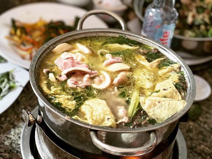 Goat hotpot is a special Vietnamese hot pot dish