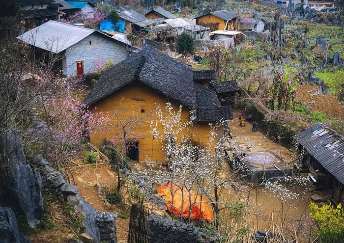 Nhà trình tường là kiểu nhà truyền thống của người Việt có nhiều ở miền núi