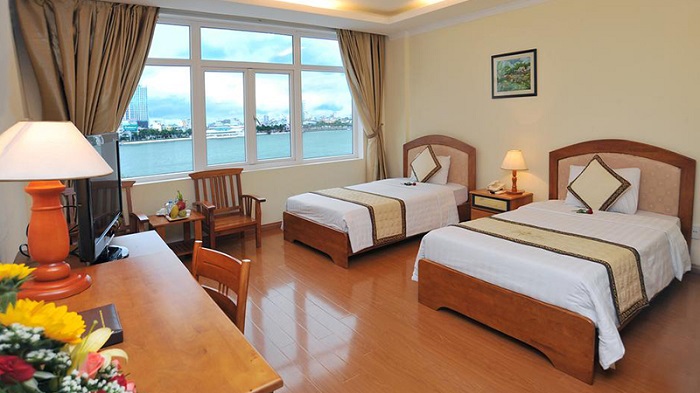 Bamboo Green Hotel - khách sạn gần sân bay ở Đà Nẵng view sông Hàn thơ mộng 