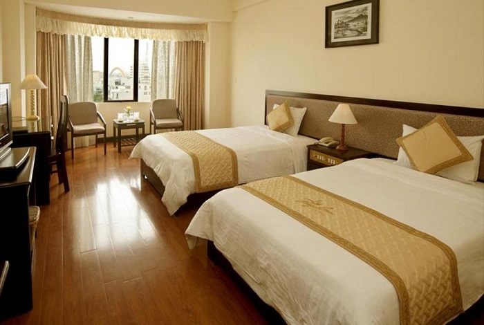 Red Palace Hotel - khách sạn gần sân bay ở Đà Nẵng ấm cúng 