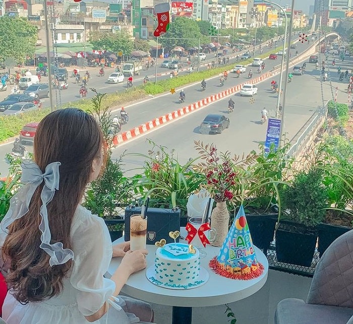 quán cà phê trên cao ở Hà Nội - Aries Coffee