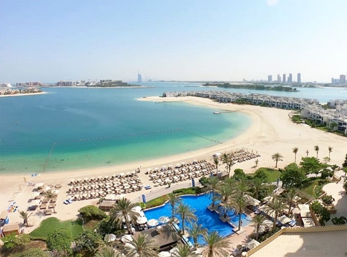 Câu lạc bộ bãi biển Riva bãi biển đẹp nhất ở Dubai