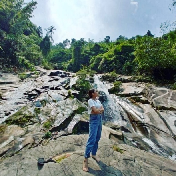 Dat Dang Waterfall is a beautiful waterfall in Thai Nguyen