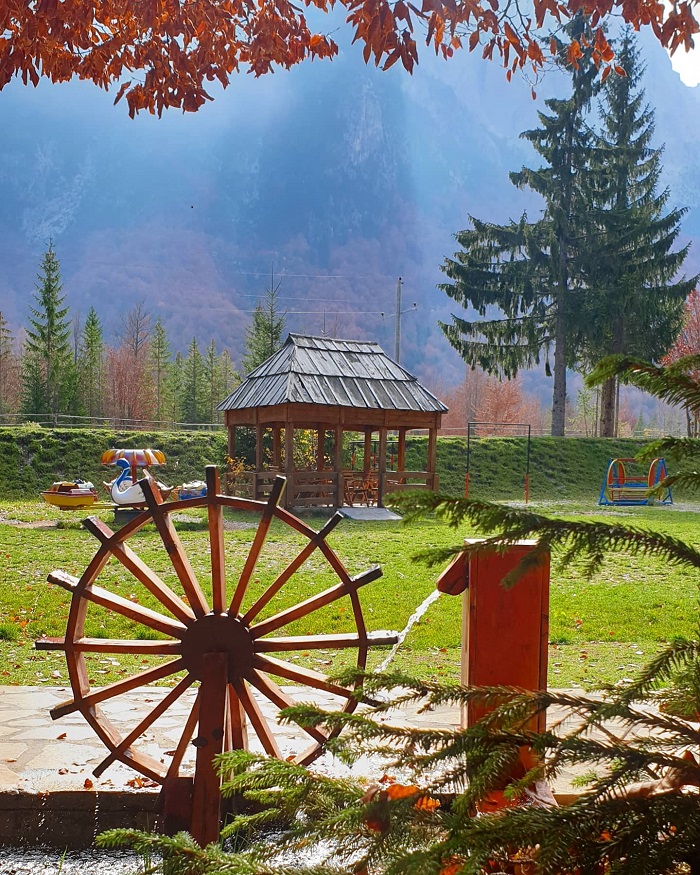 Albania là một điểm đến giá rẻ so với các nước Châu Âu khác - Kinh nghiệm du lịch Albania