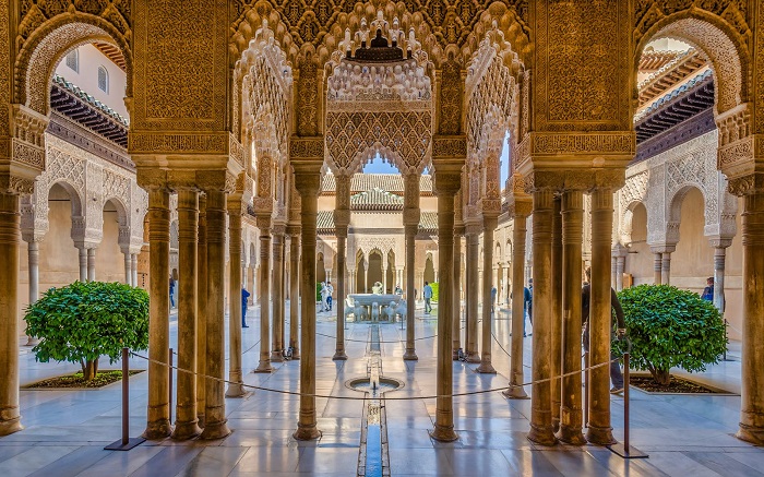Cung điện Alhambra Granada công trình kiến trúc Andalucia