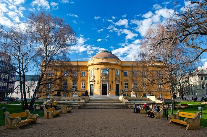 Bảo tàng Deri là điểm tham quan ở thành phố Debrecen Hungary