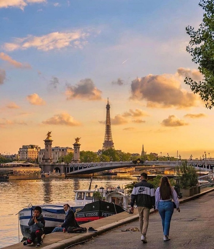 Seine là con sông nổi tiếng châu Âu thu hút nhiều du khách