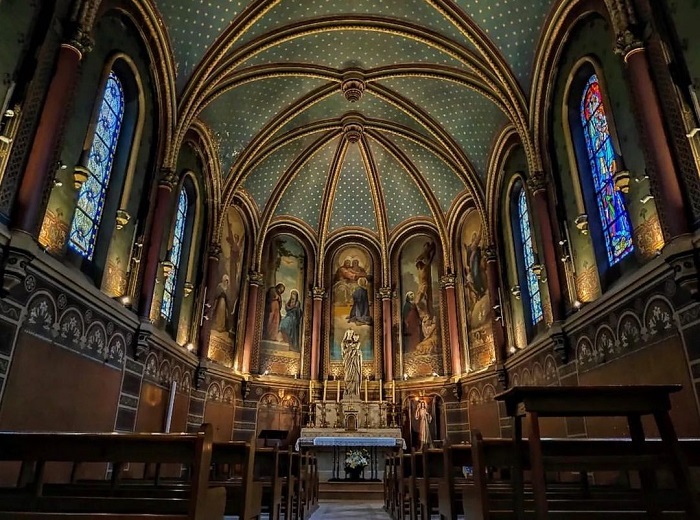 Nhà thờ Đức Bà Paris là công trình gothic nổi tiếng thế giới có kiến trúc lộng lẫy