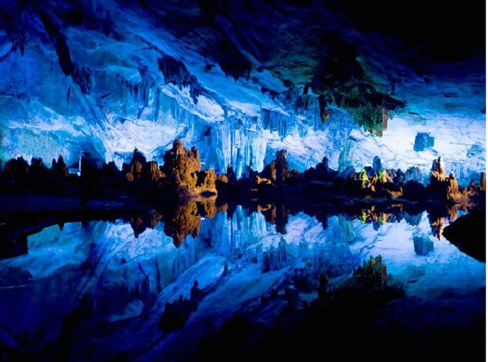 tourist attractions in Hoa Binh city - Tien Phi cave