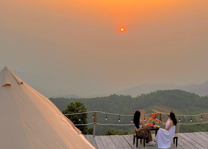 Khu du lịch Pha Đin Pass cũng là điểm cắm trại Điện Biên rất đẹp để ngắm hoàng hôn