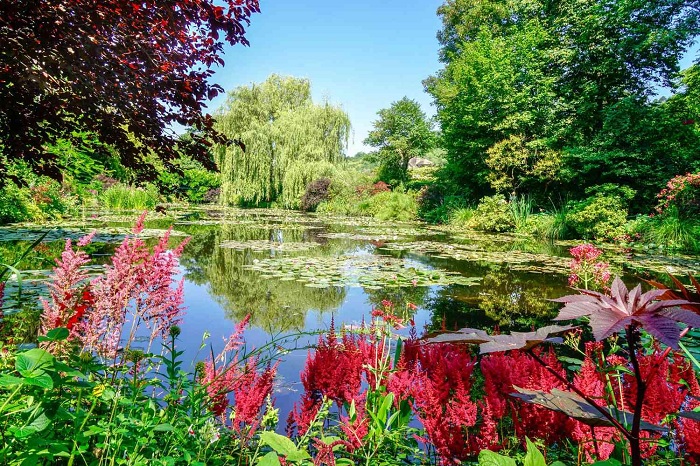 Khu vườn của Monet tại Giverny có lẽ là khu vườn nổi tiếng nhất ở Pháp
