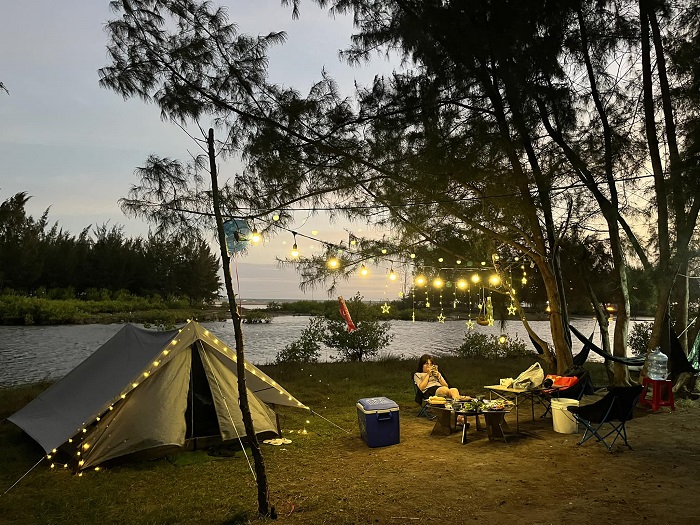 Hồ Cốc Camping là khu cắm trại view hồ ở Việt Nam khá tiện nghi