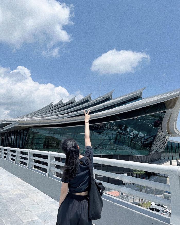 cầu vượt nhà ga T2 sân bay Phú Bài Huế 