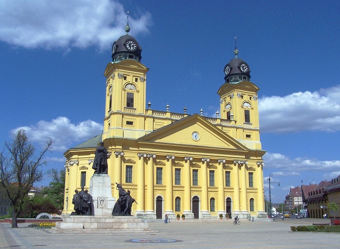 Nhà thờ lớn là điểm tham quan ở thành phố Debrecen Hungary