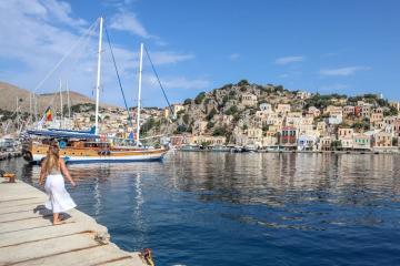Ghé thăm đảo Symi Hy Lạp trải nghiệm bầu không khí biển Aegean