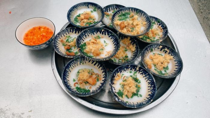 Ông Thọ quán bánh bèo ở Tuy Hoà 