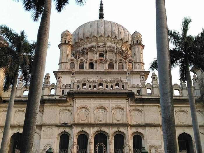 Bahu Begum Ka Maqbara - du lịch Ayodhya