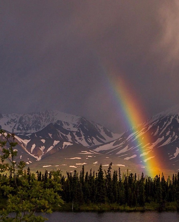 Alaska là một trong những địa điểm ngắm cầu vồng đẹp nhất thế giới
