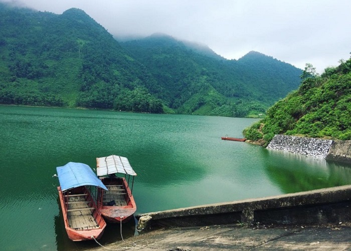 Dừng chân tại hồ nước đẹp ở Thái Nguyên chill một chút 