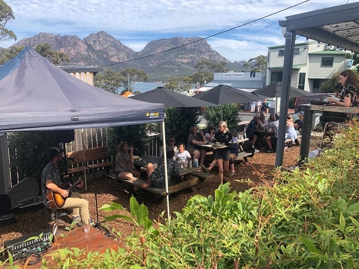 Dùng bữa tại Nhà hàng Geographe và Espresso Bar khi đến vịnh Coles Úc