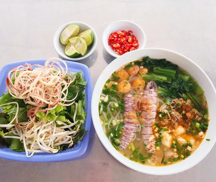 quán bún hải sản ngon ở Hạ Long - Bún hải sản Quang Dung