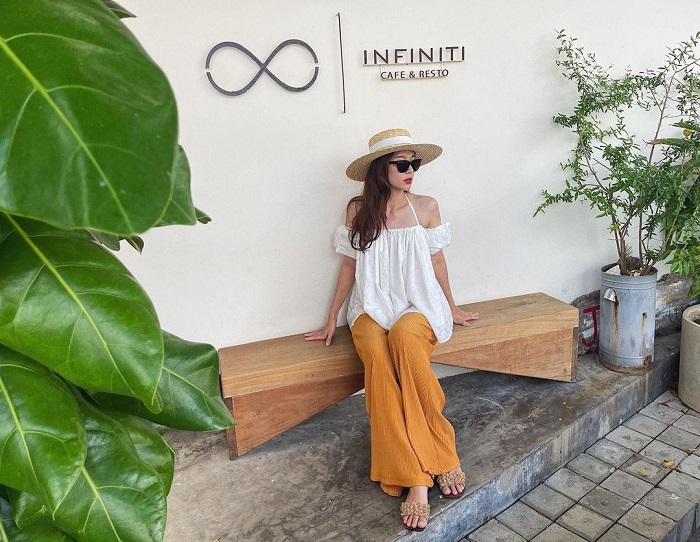 Cafe & Resto Infiniti là quán cà phê trên đảo đẹp ở Việt Nam mà bạn nên dừng chân