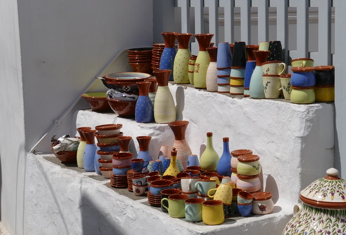 Tham quan xưởng gốm sứ là điều cần xem và làm tại đảo Sifnos Hy Lạp