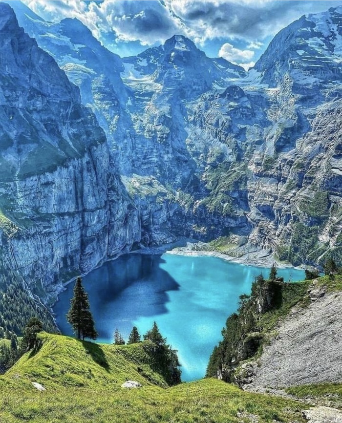 Hồ Oeschinen – viên ngọc ẩn của Thụy Sĩ