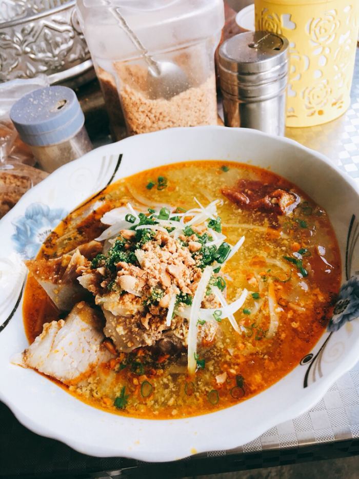Quán mì Quảng ngon ở Nha Trang Bà Quyên