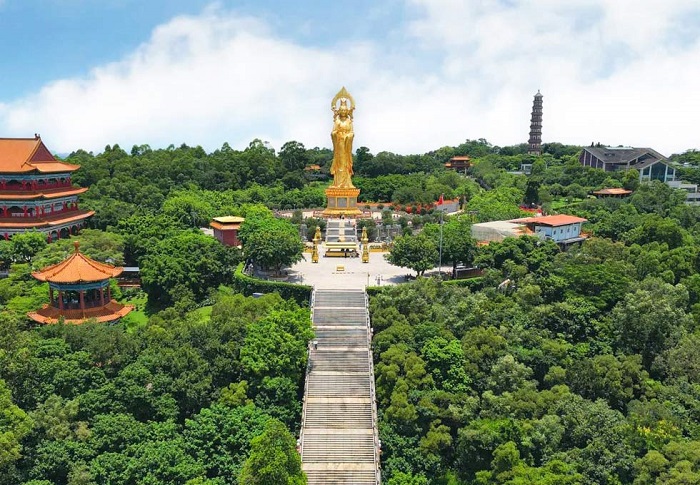 Tham quan công viên Liên Hoa Sơn Trung Quốc